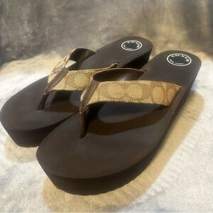 COACH Jen Monogram Brown and Tan Flip Flops woman’s 9.5